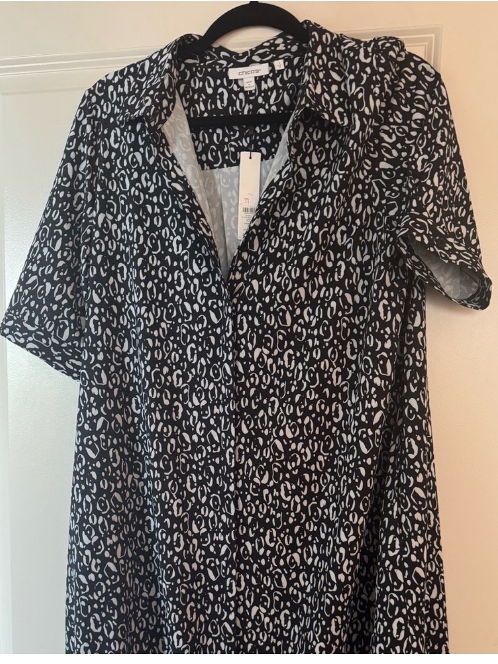 Chico's Black and White Short Sleeve Printed Bugee Dress